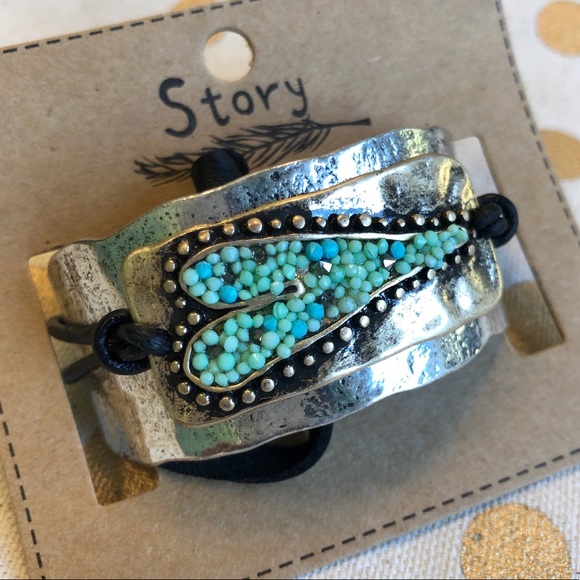 Jewelry - Cuff Heart Bracelet Silver/Gold Leather Strap